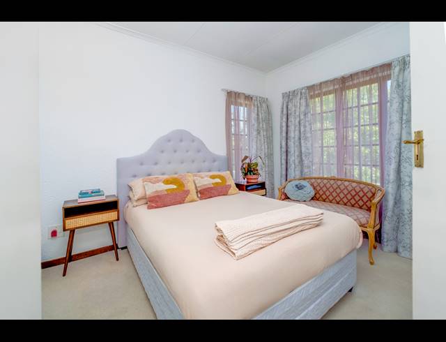 1 BEDROOM APARTMENT FOR SALE IN LONEHILL